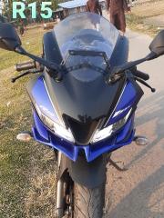 YAMAHA R15 V3